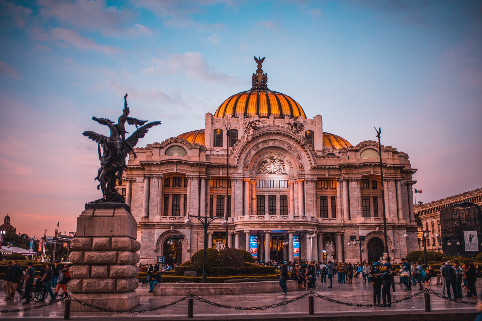 An image of the Palacio de Bellas Artes in Mexico City, Mexico